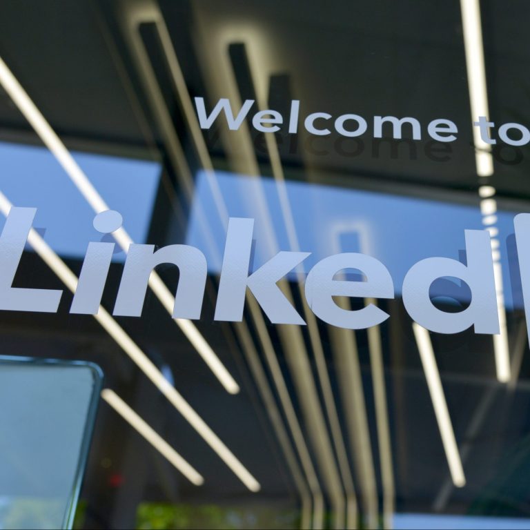 ΠΩΣ ΝΑ ΚΑΝΕΙΣ ΤΟ ΠΡΟΦΙΛ ΣΟΥ ΣΤΟ LINKEDIN ΝΑ ΞΕΧΩΡΙΣΕΙ ΤΟ 2023;